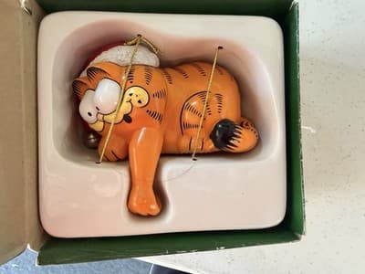 1978 Enesco Garfield Stocking Hanger Christmas Bell on Cap Jingles E-5937
