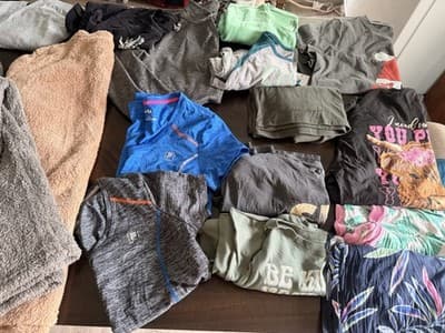 Women’s/Juniors Clothing Bundle Lot – Size Large - Thumbnail 8