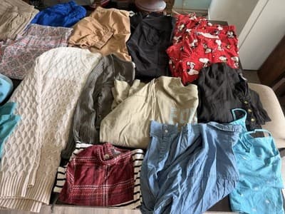 Size Med Lot of Mixed women/junior Clothing Multicolor Various Styles - Thumbnail 7