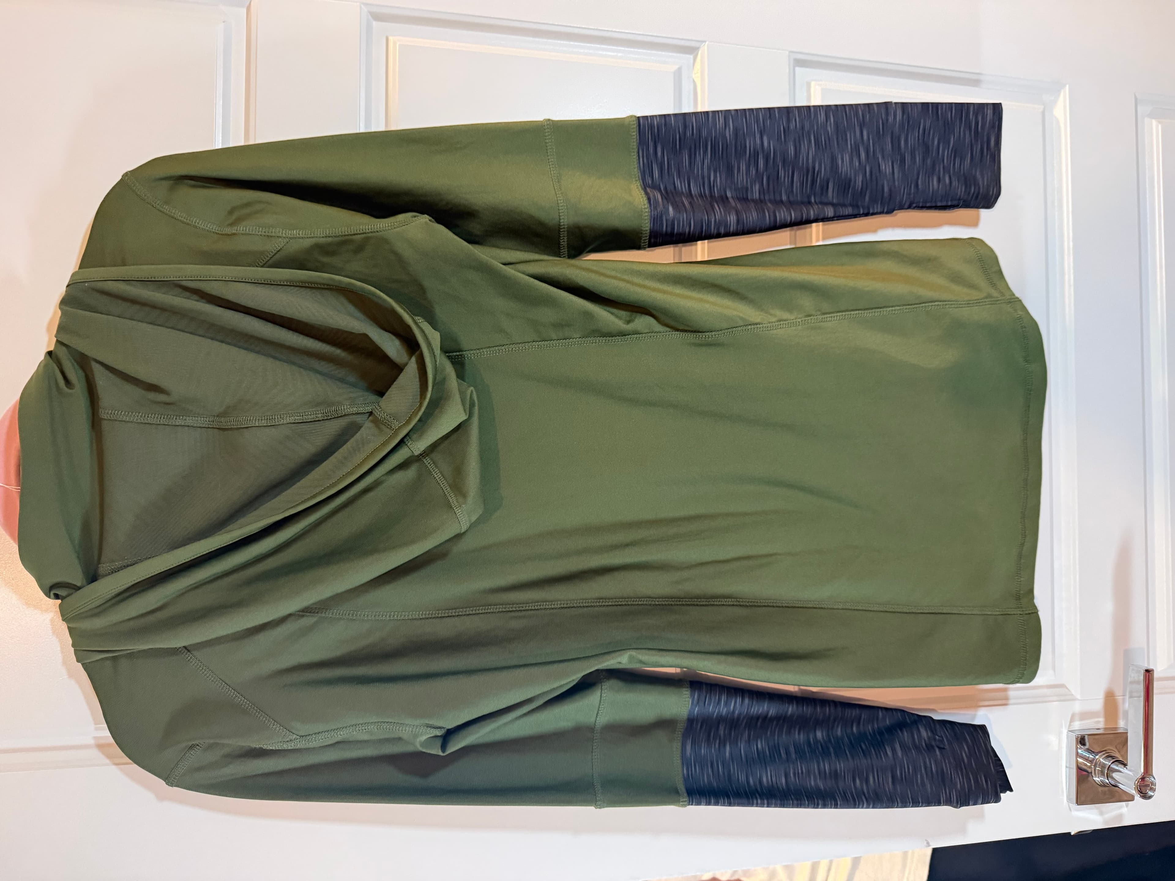 BCG Green Hoodie L - Image 1