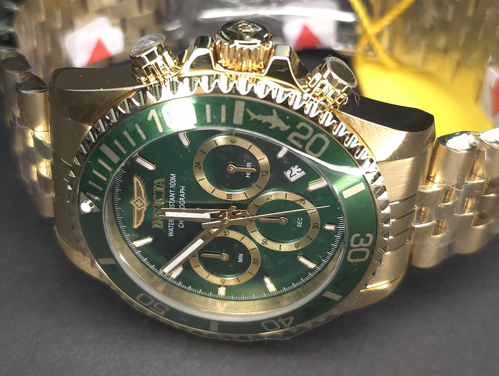 Invicta Pro Diver Titan Men's Luxury Watch Chrono Green Dial - 43mm, Gold - Thumbnail 6