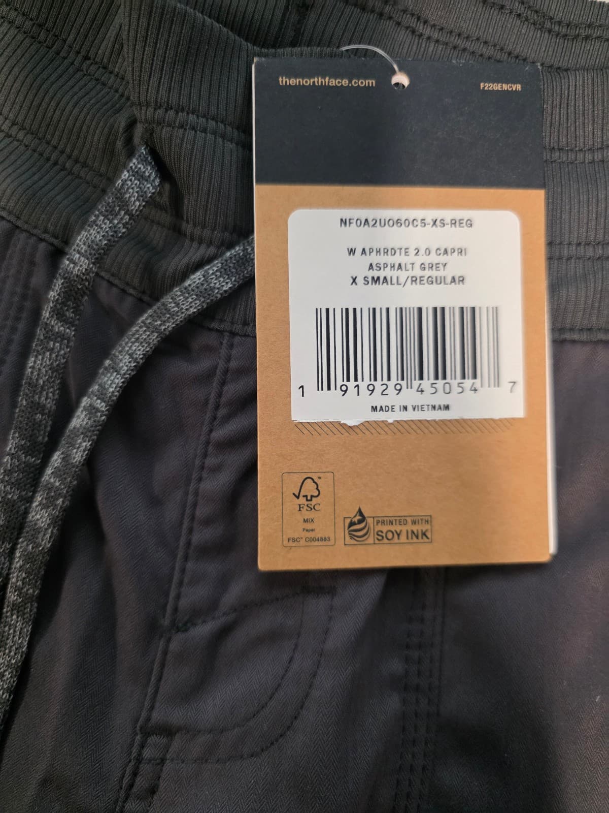 The North Face Women’s Aphrodite 2.0 Pants Capri Asphalt gray Sz XSmall Regular - Thumbnail 7