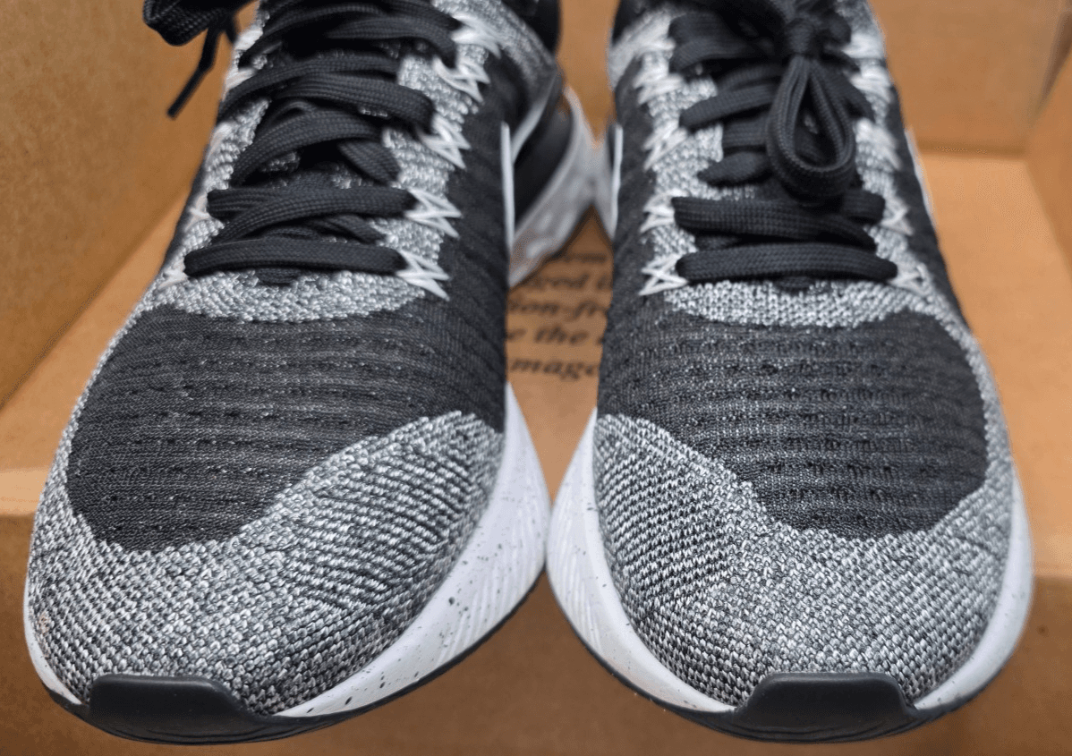 Nike Mens React Infinity Run Flyknit 2 Running Shoes Size 8 [CT2357-101] - Thumbnail 2