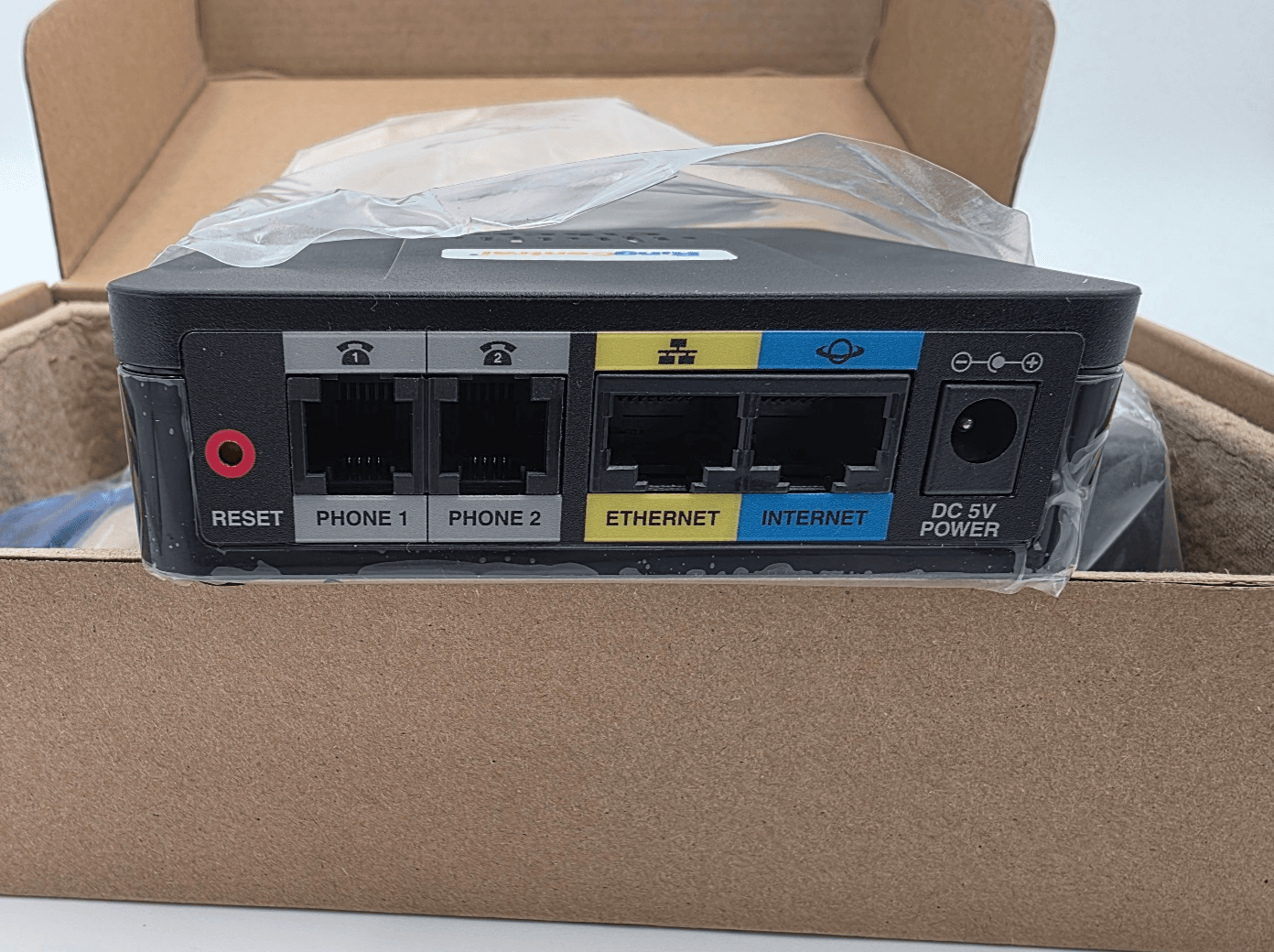 Cisco SPA122 2 Ports ATA Fast Ethernet External VoIP Gateway Router - Thumbnail 2