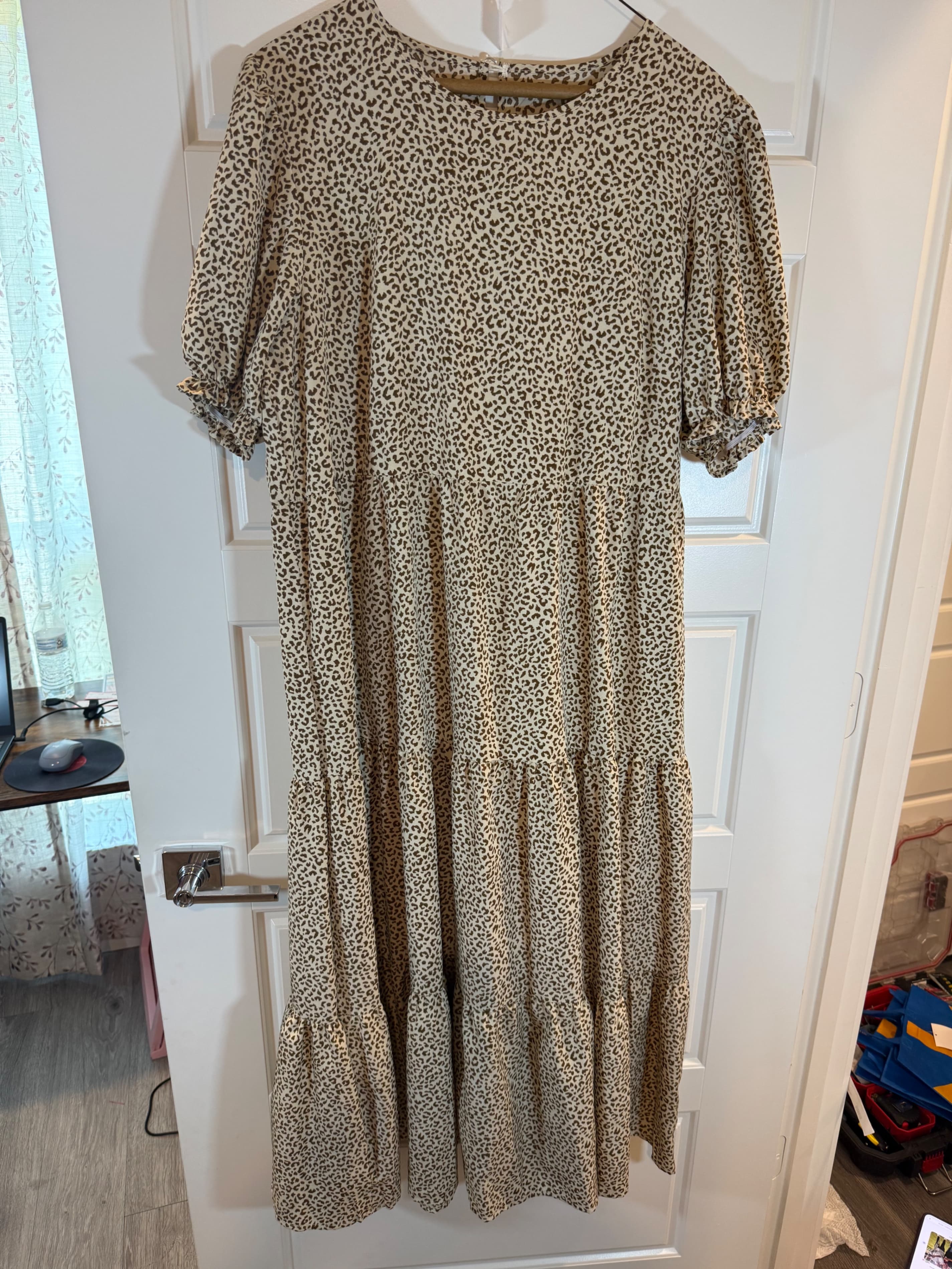 SHEIN Leopard Print Maxi Dress with Puff Sleeves - Thumbnail 2