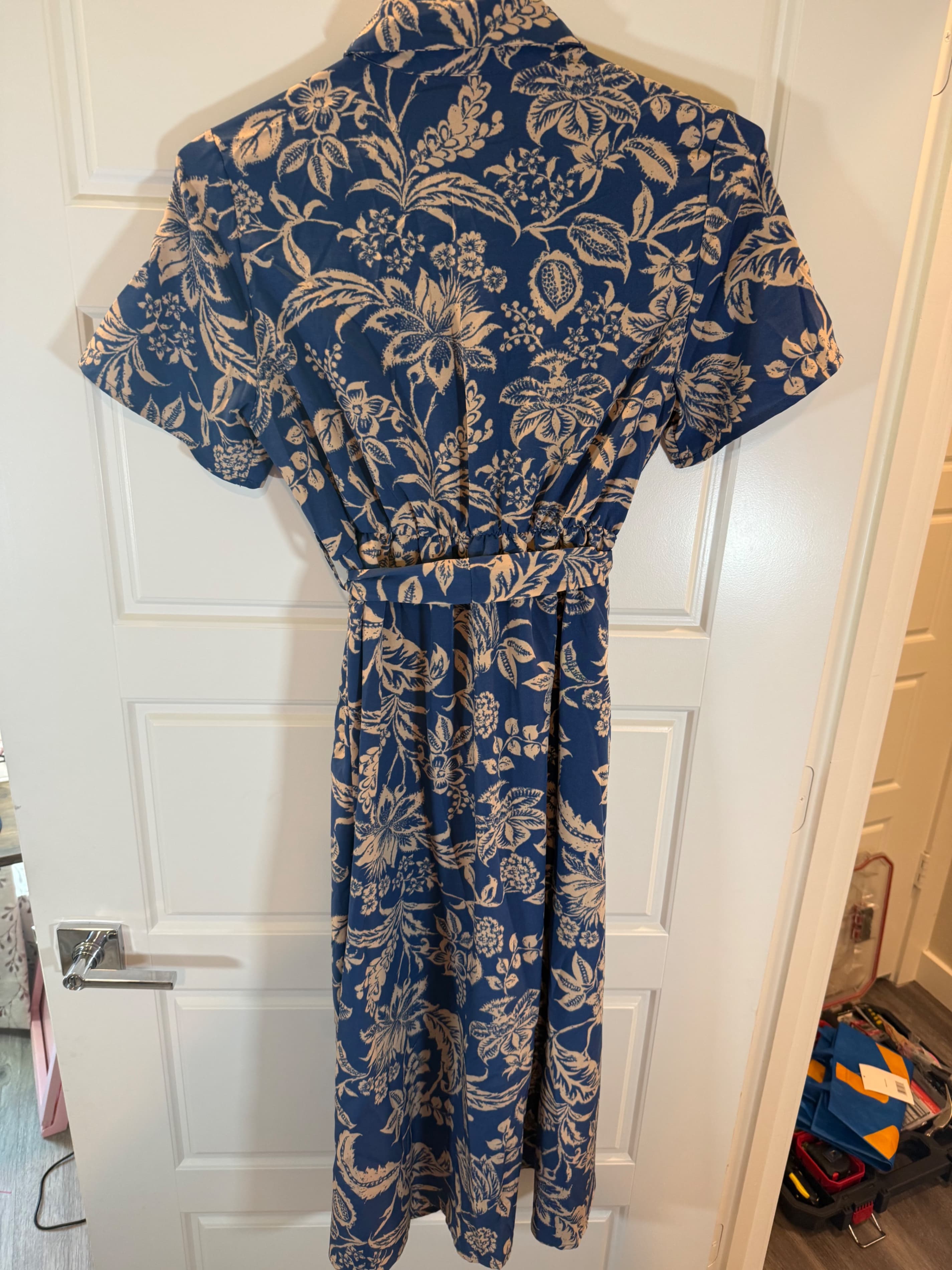 SHEIN Floral Print Midi Dress Size M - Image 1