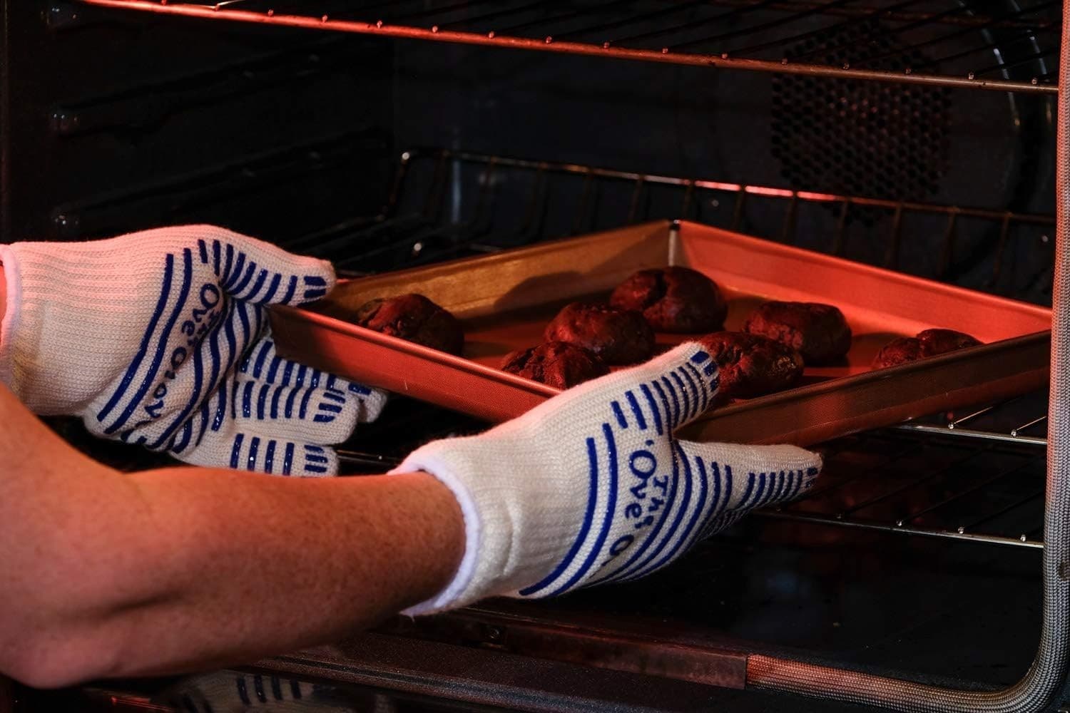 The Ove Glove - Superior Heat & Flame Hand Protection - Pack of 2 Oven Mitts - Thumbnail 5