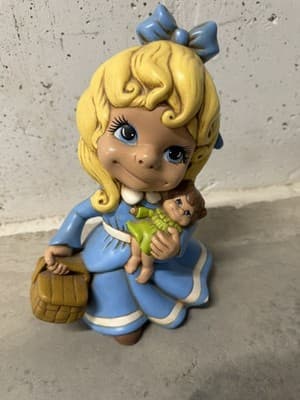 Vintage 1975 Atlantic Mold Company Ceramic Smiley Girl - Thumbnail 2