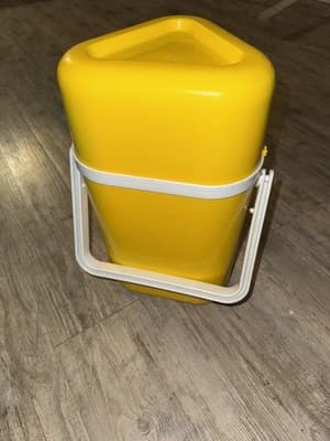 BYO Insulated Wine Cooler yellow Retro 3 Bottle Drinks - Image 1