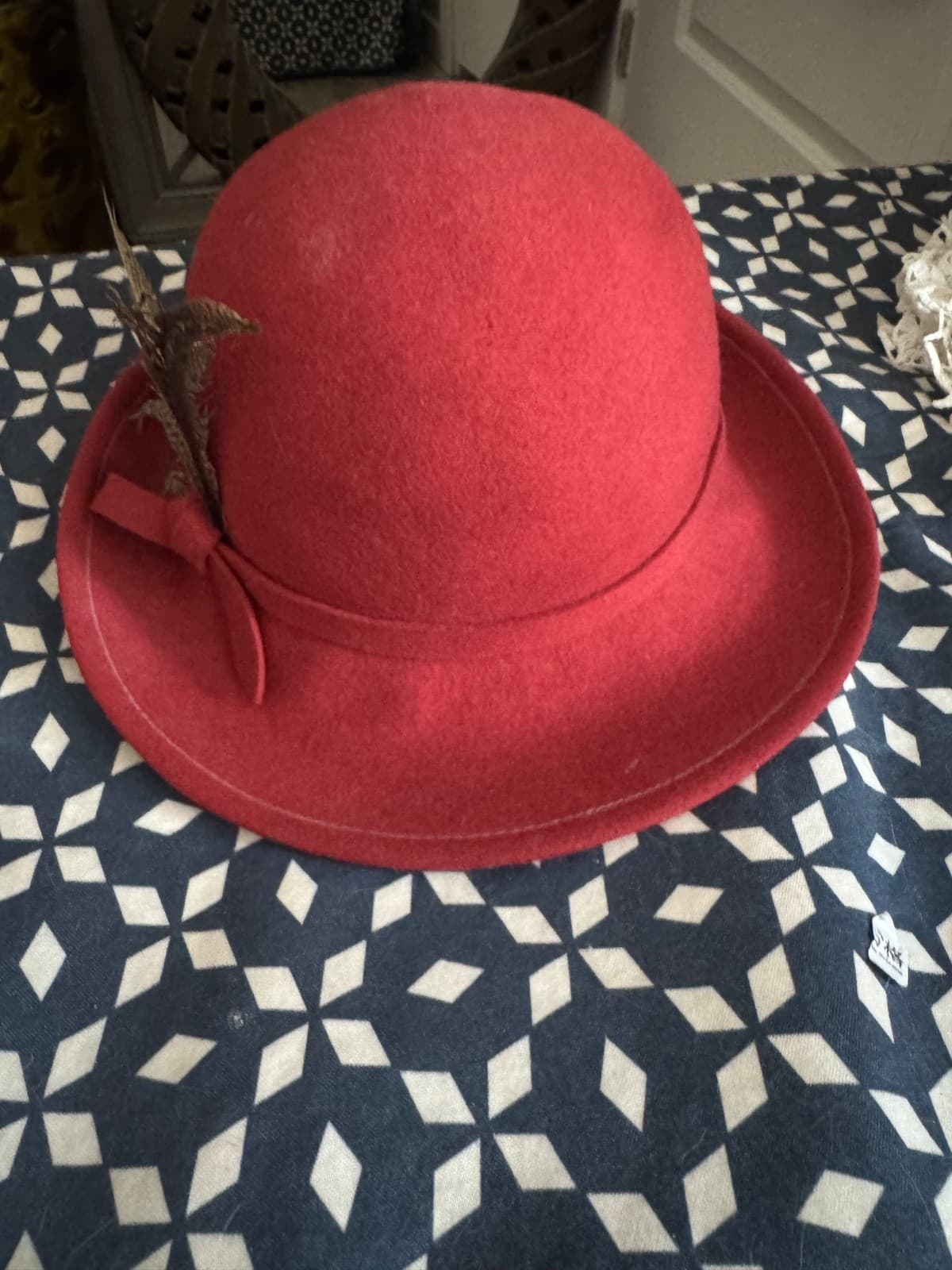 Hat Vintage Ladies Retro Dress Hat 100% Wool Felt Size 21-22 Rust with Feather - Thumbnail 2