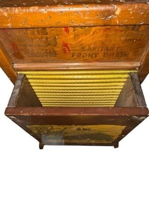 Vintage National #801 Brass King Top Notch Washboard w/ Chicken Print - Thumbnail 11