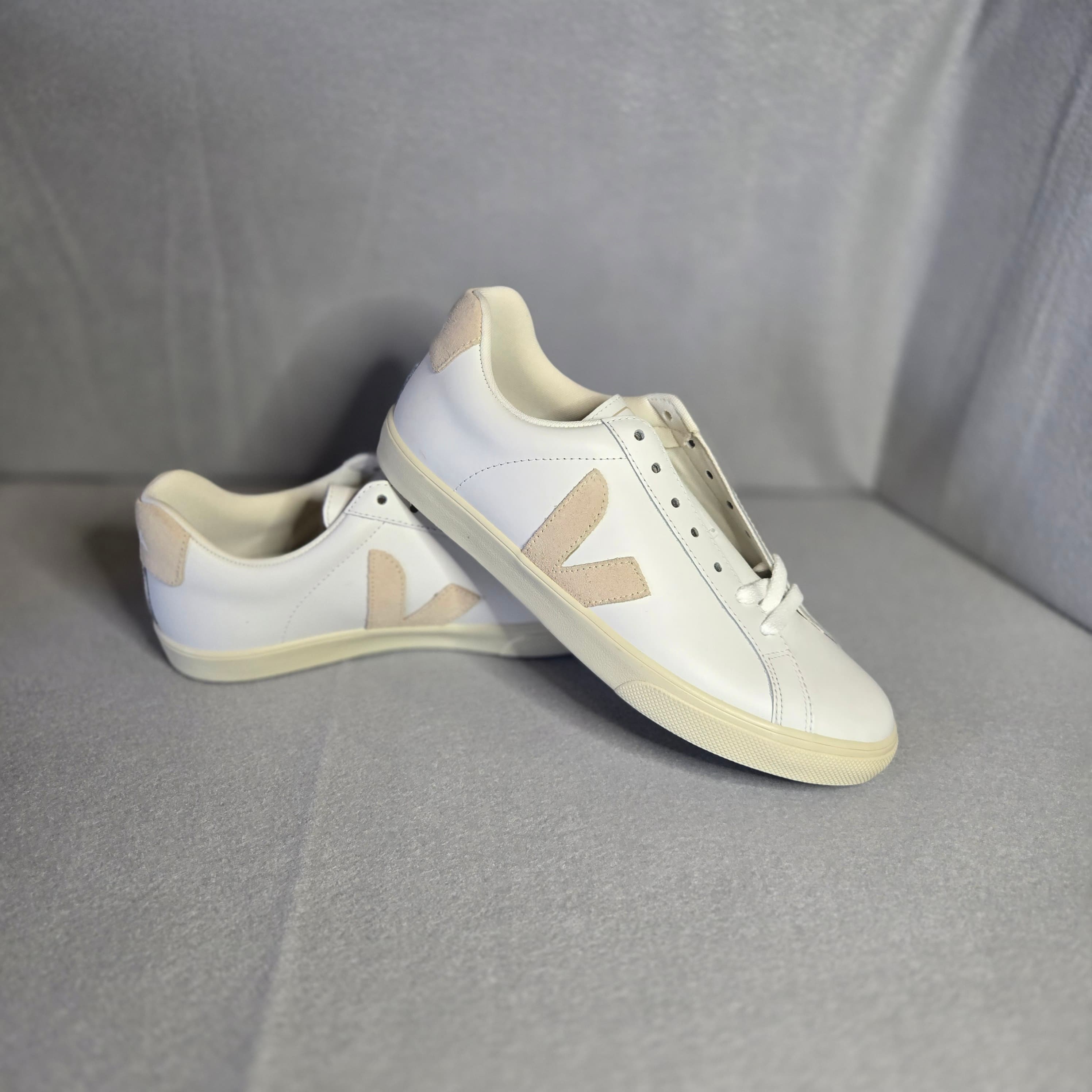 Veja Esplar White Leather Sneakers with Suede Accents - Thumbnail 5