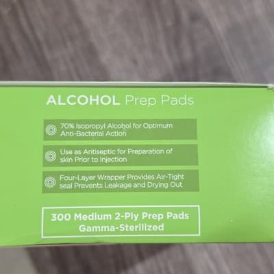CareTouch Sterile Gamma-Sterilized 70% Isopropyl Alcohol Prep Pads Medium AP300 - Thumbnail 3