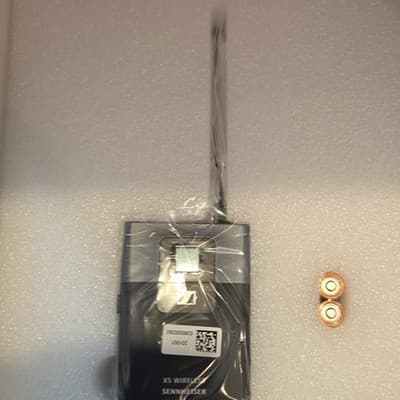 Sennheiser SK-XSW Wireless Bodypack Transmitter, MPN 507322, Black - Thumbnail 2