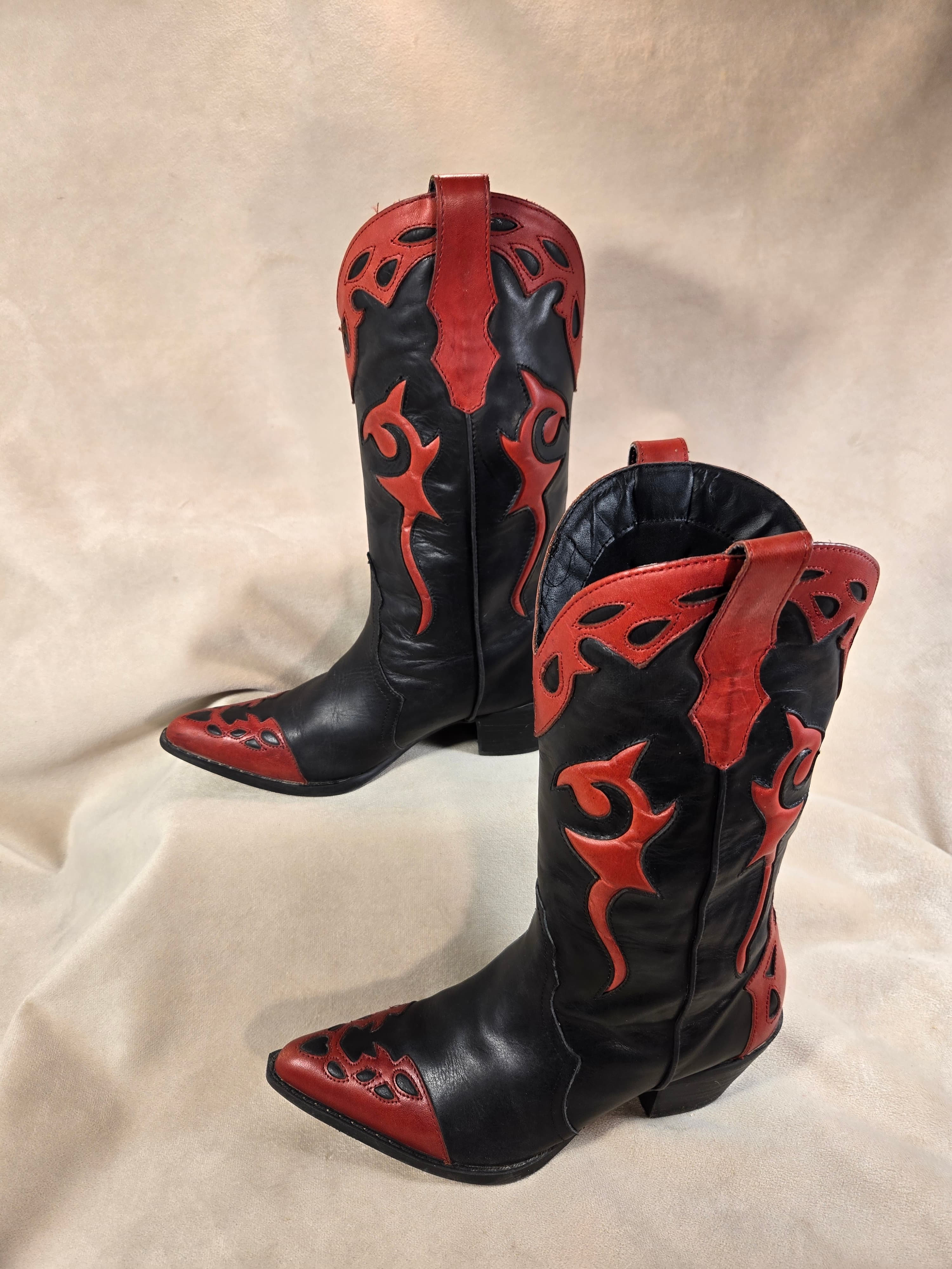 Reba McEntire Black & Red Leather Cowboy Boots - Flame Overlays - Thumbnail 2
