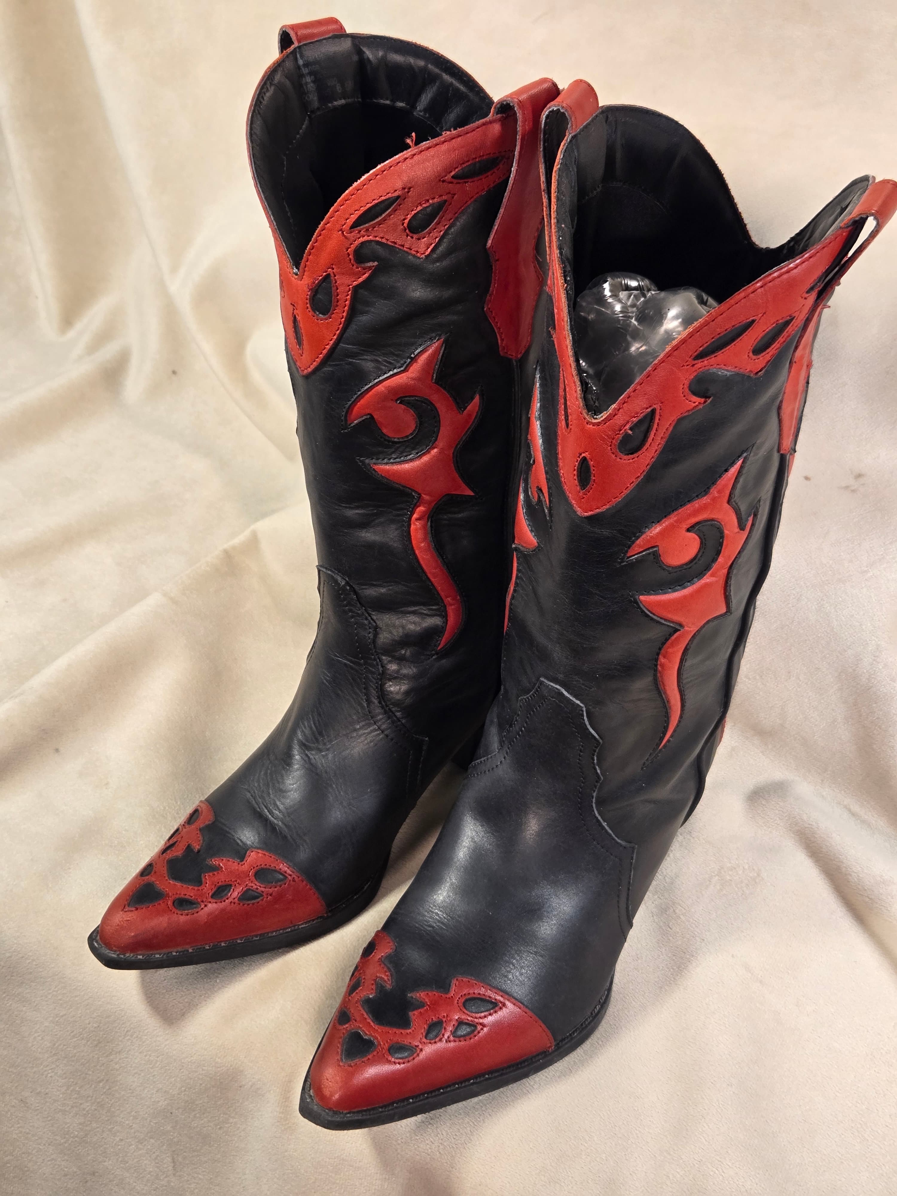Reba McEntire Black & Red Leather Cowboy Boots - Flame Overlays - Thumbnail 5