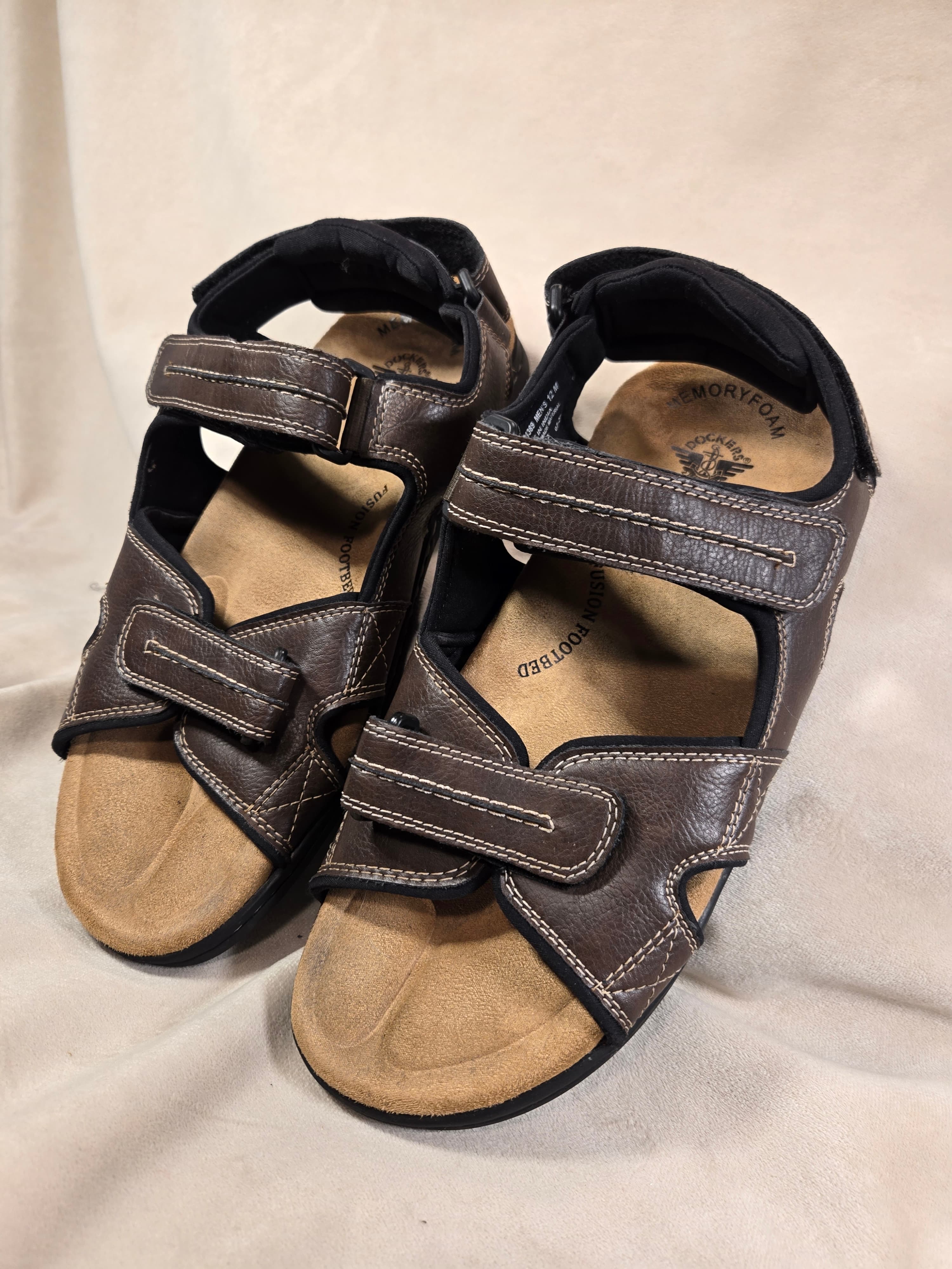 Dockers Men's Newpage Three-Strap Memory Foam Sandals - Brown - Thumbnail 2