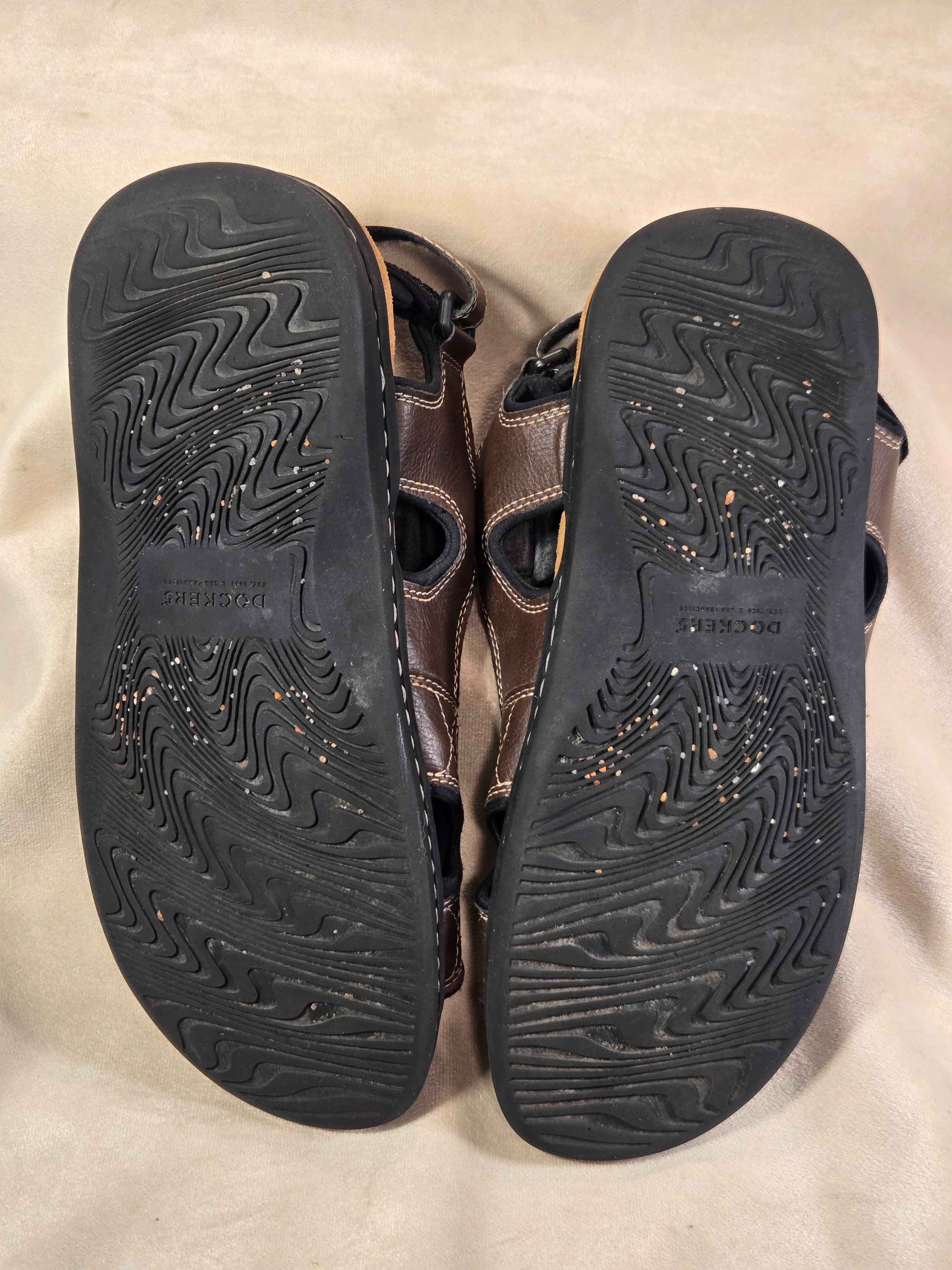 Dockers Men's Newpage Three-Strap Memory Foam Sandals - Brown - Thumbnail 8