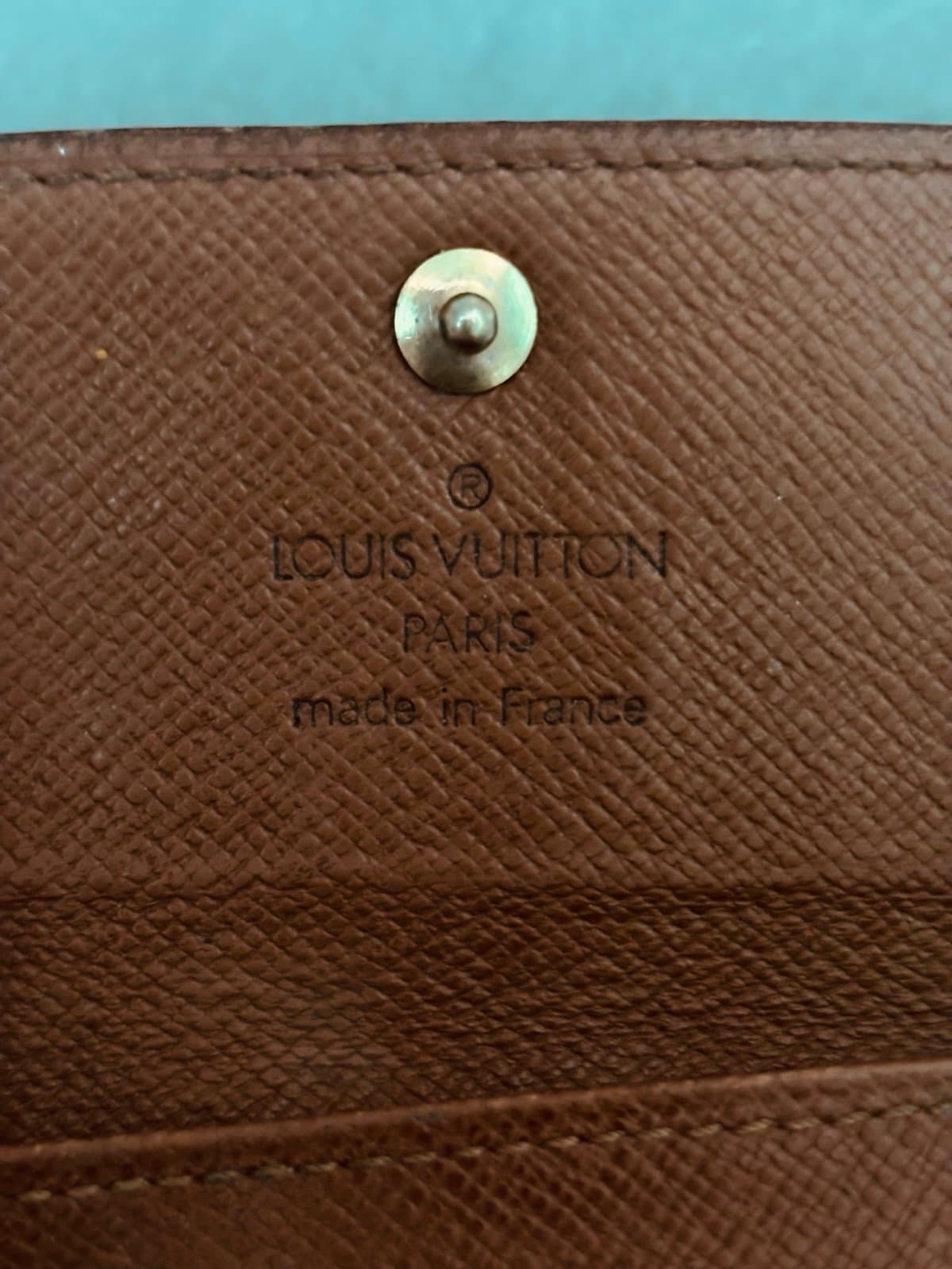 Authentic Louis Vuitton 4 Key Holder - Vintage & Preloved - Thumbnail 3