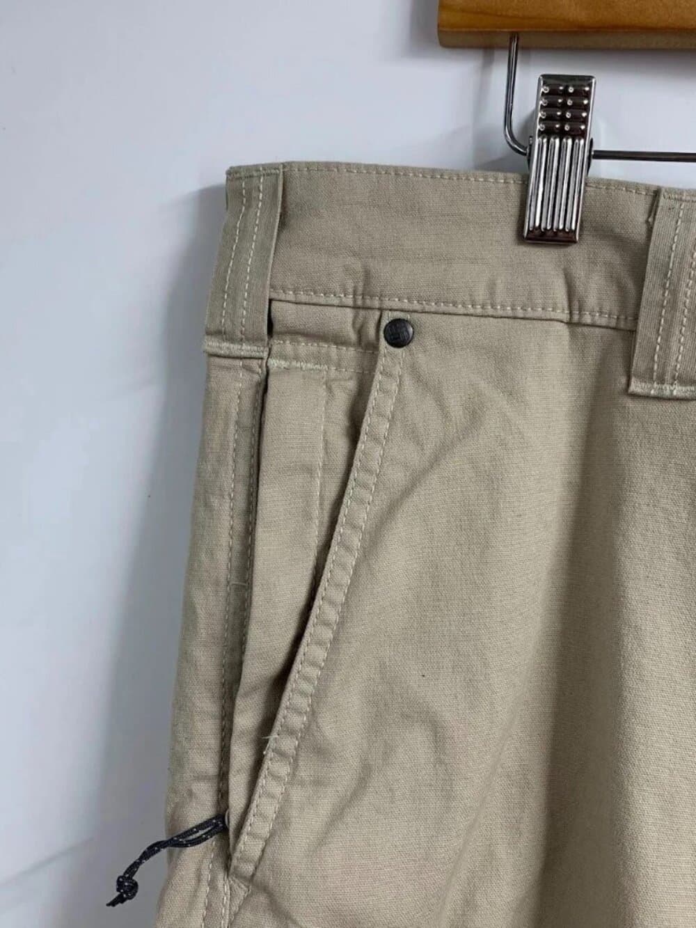 Columbia Men's Flex ROC Cargo 10" Inseam Outdoor Short Size 52W, NWT - Thumbnail 4