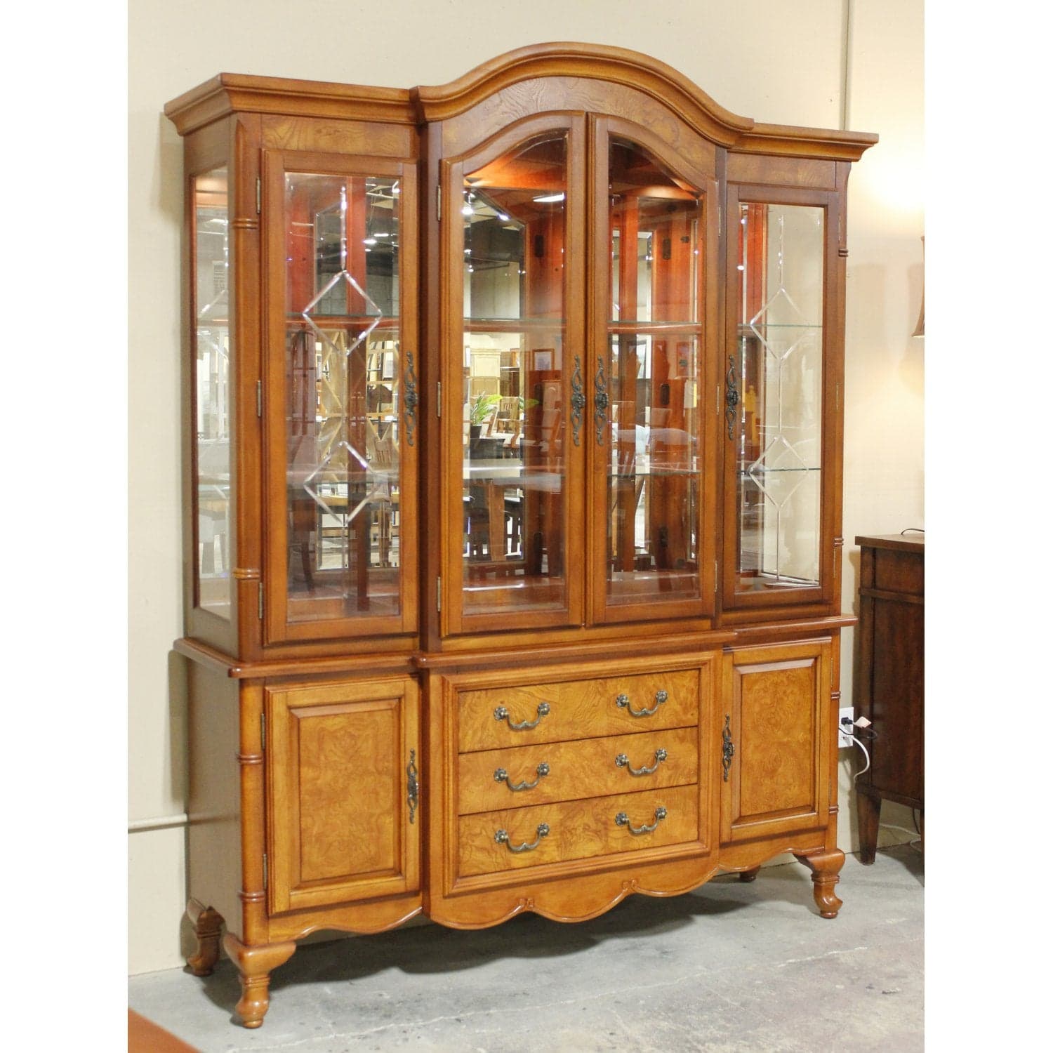 Burlwood China Cabinet - Thumbnail 3