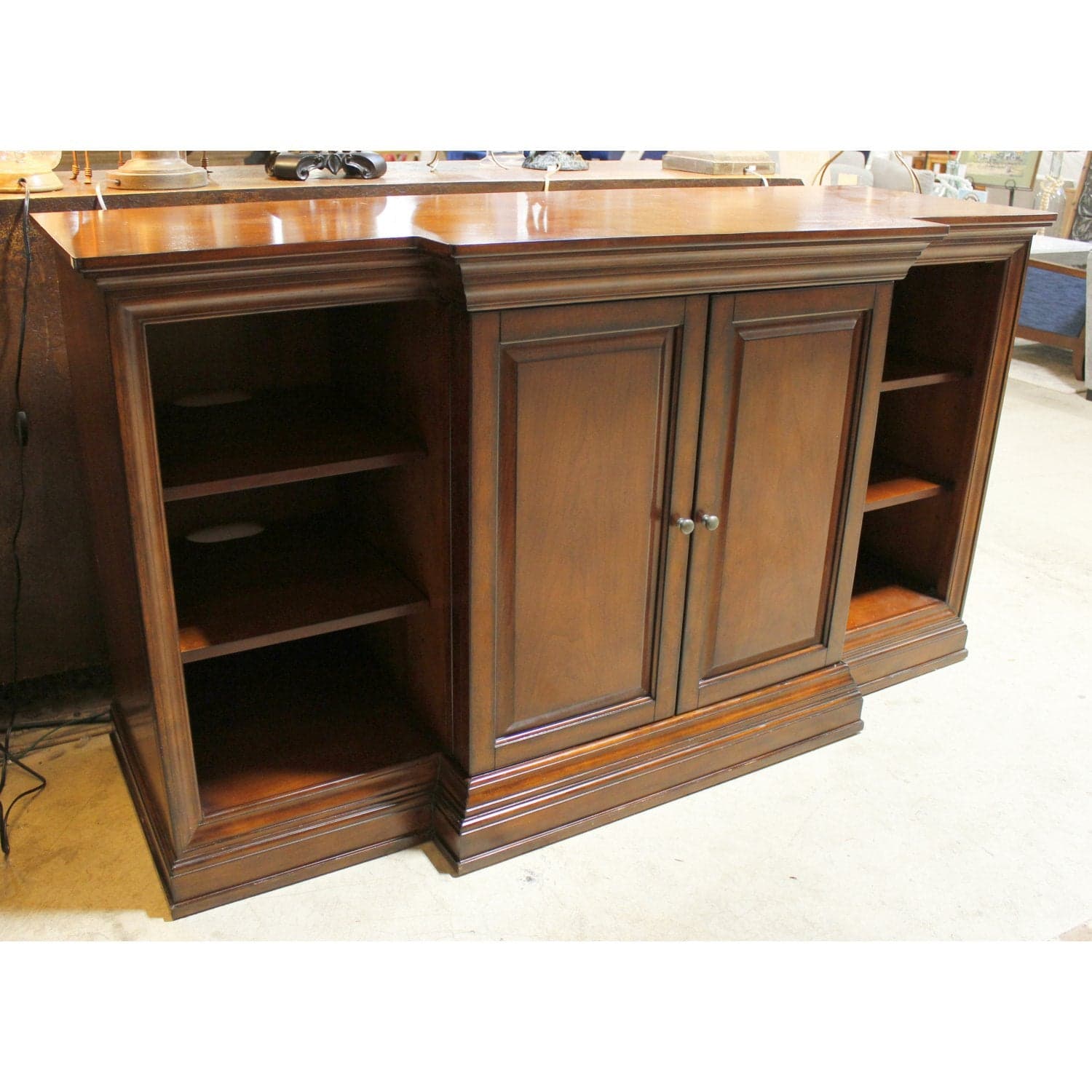 Bassett Media Console w/ Reversible Doors - Mahogany Finish - Thumbnail 3