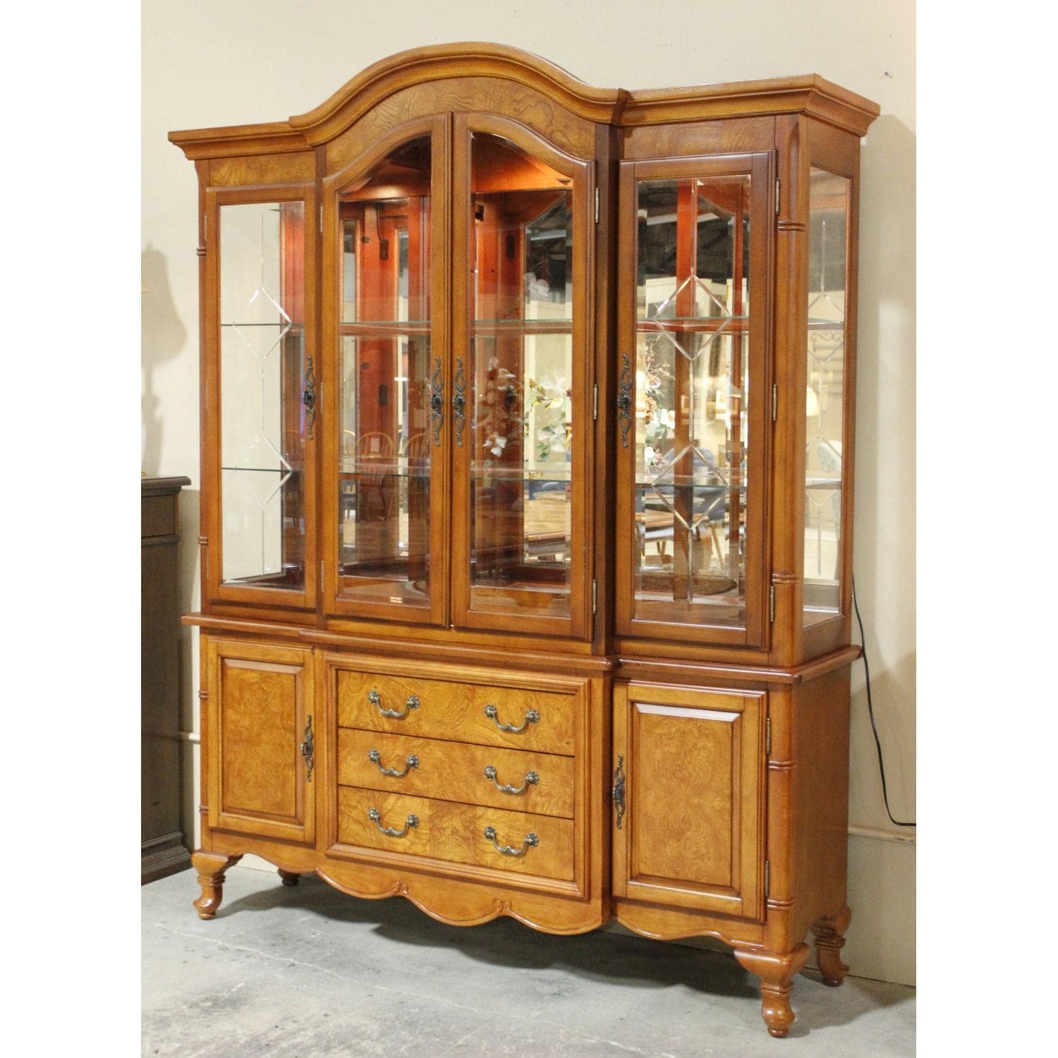 Burlwood China Cabinet - Thumbnail 4