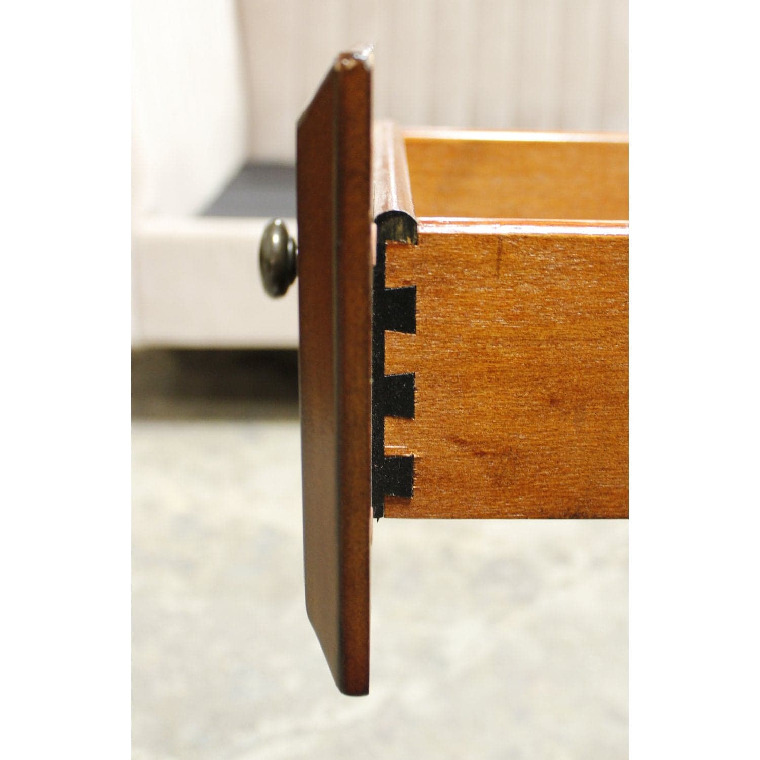 Keyhole Desk w/Black Leather Top - Thumbnail 5