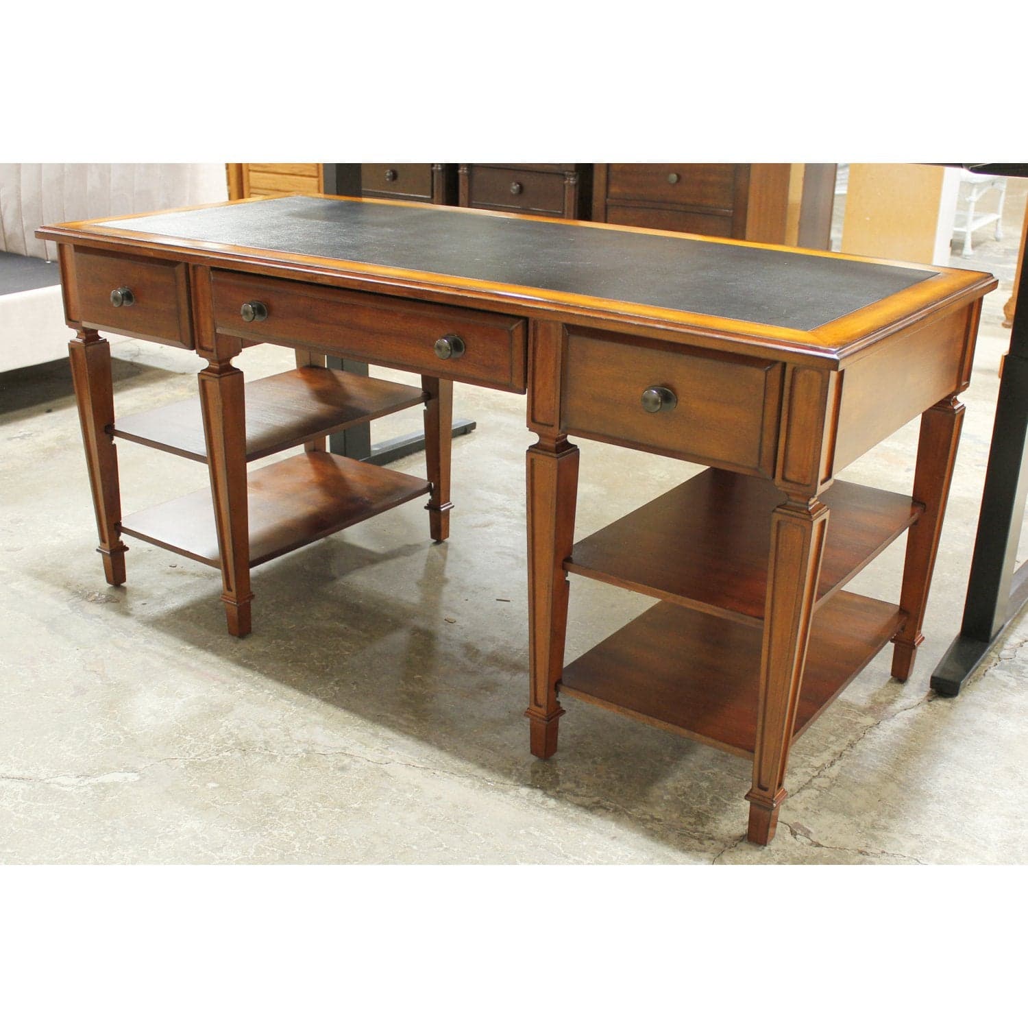 Keyhole Desk w/Black Leather Top - Thumbnail 4