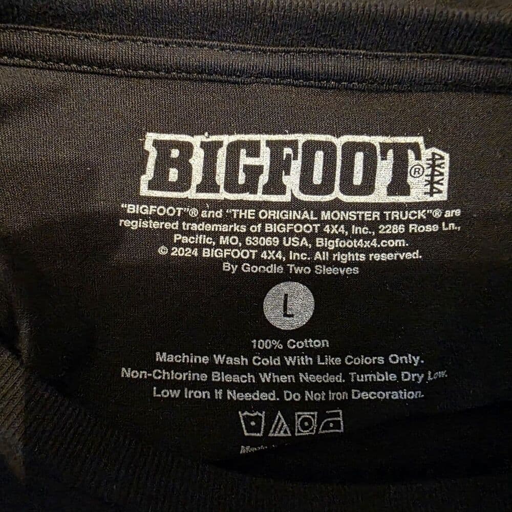 Bigfoot The Original Monster Truck Men's Large Short‎ Sleeve T-Shirt - Thumbnail 2