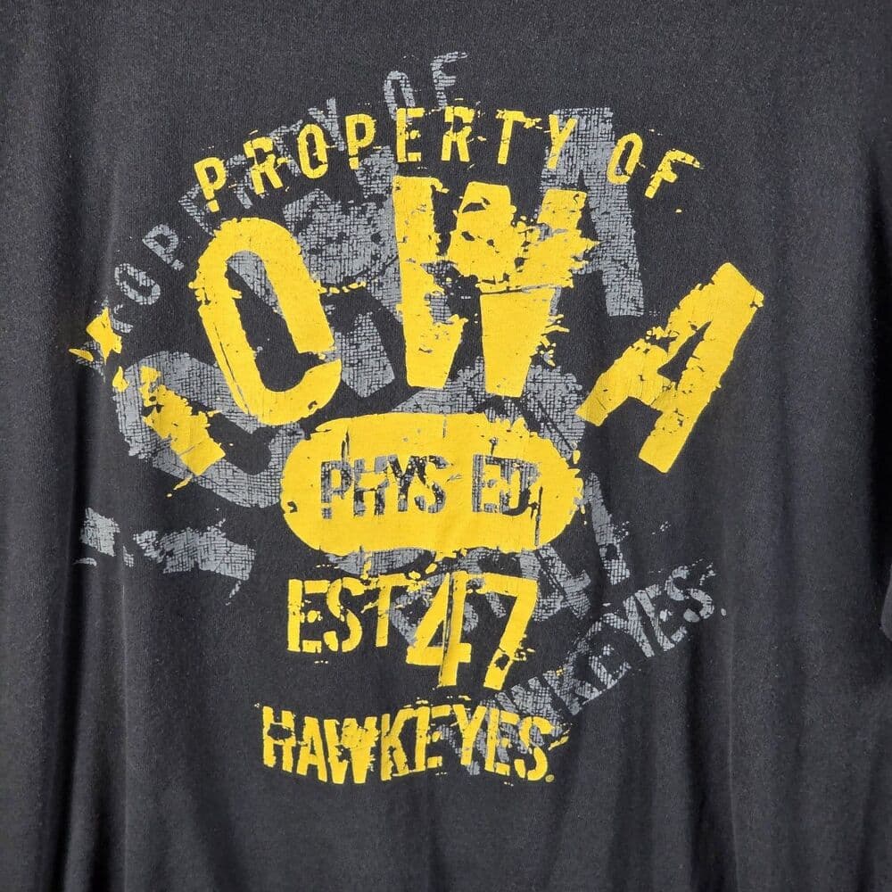 Iowa Hawkeyes Men's XL Black T-Shirt RN‎ # 49068 - Thumbnail 2