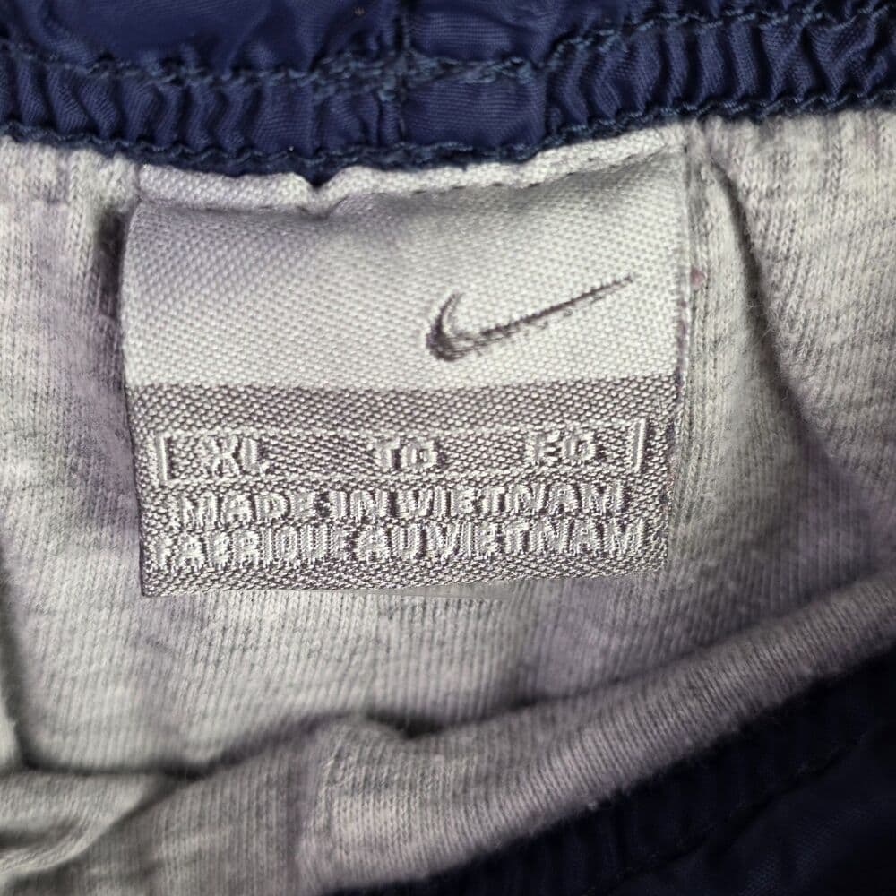 Vintage Nike Men's XL Navy Blue & Gold Windbreaker Set - Thumbnail 2