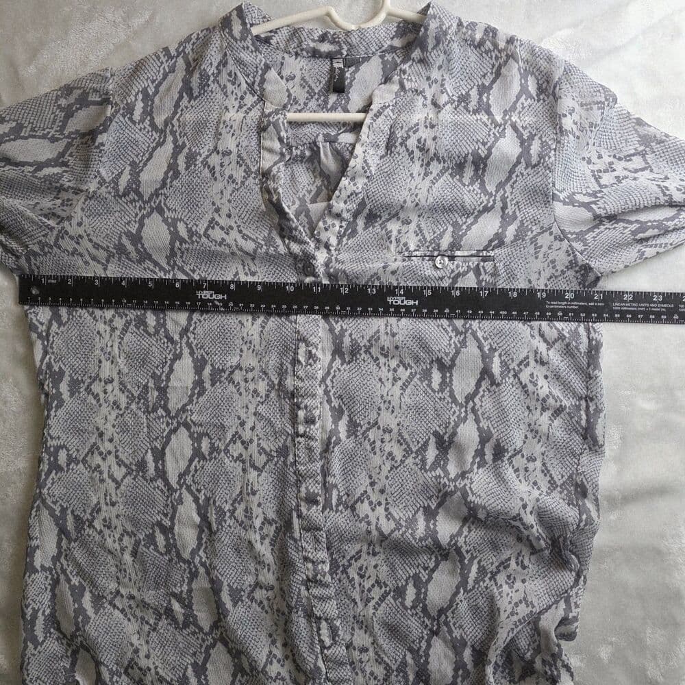 KUT Women's Large Sheet Rose‎ Black & White pattern Blouse - Thumbnail 3