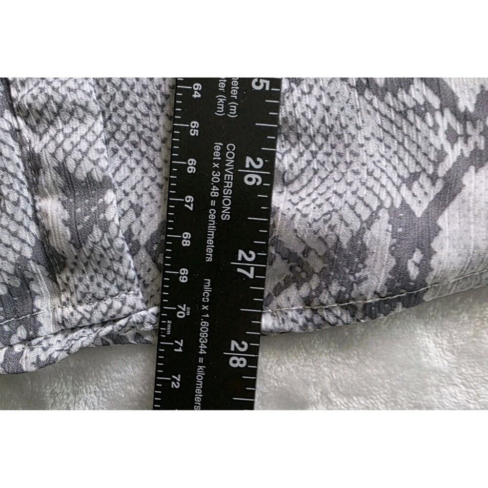 KUT Women's Large Sheet Rose‎ Black & White pattern Blouse - Thumbnail 6