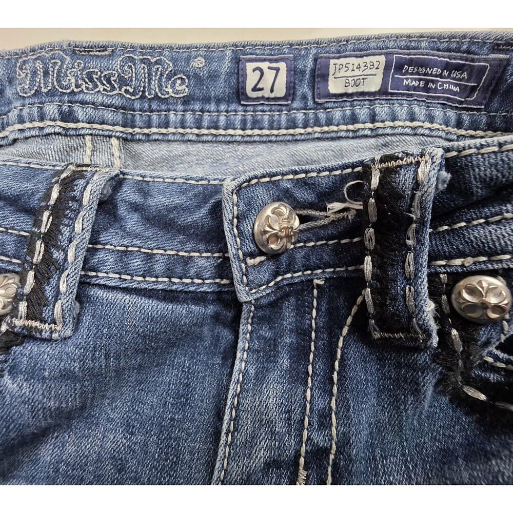 Miss‎ Me Women's Size 27 Boot Cut Distressed Jeans JP-5143B2 - Thumbnail 2