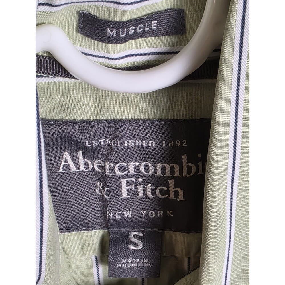 Abercrombie‎ & Fitch Men's XL And Small Button Down Shirt Lot - Thumbnail 8