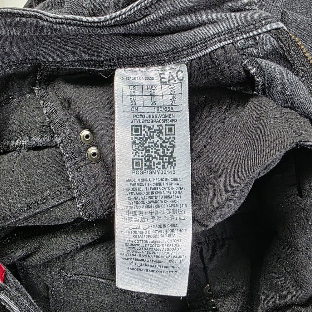 Vintage 90s Guess Women Sz 25 Curvy Mid Rise Skinny Bella‎ Fit Black jeans - Thumbnail 2