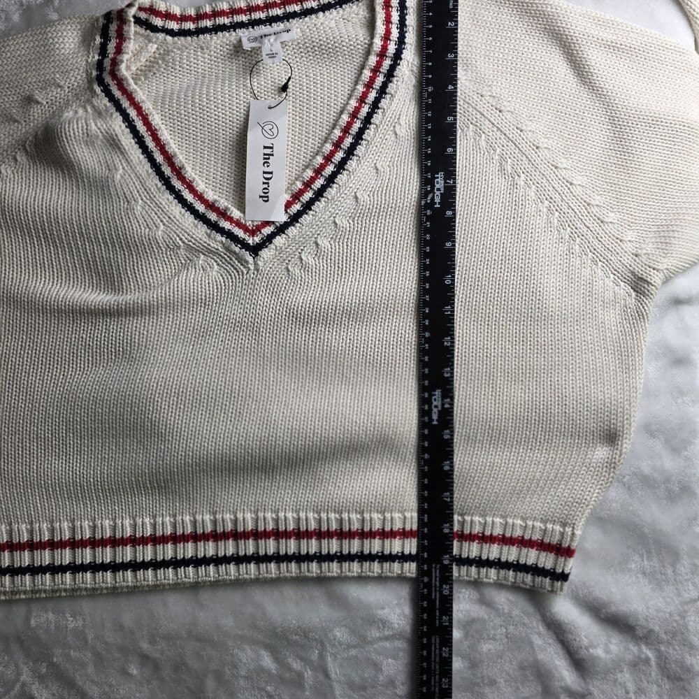 NWT The Drop Women's Large White W/ Red V-Neck Sweater - Thumbnail 5