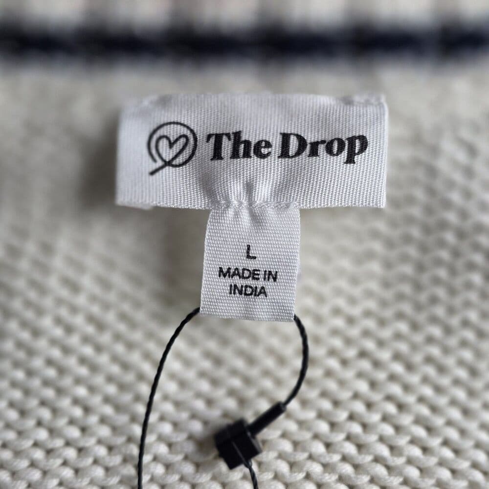 NWT The Drop Women's Large White W/ Red V-Neck Sweater - Thumbnail 2