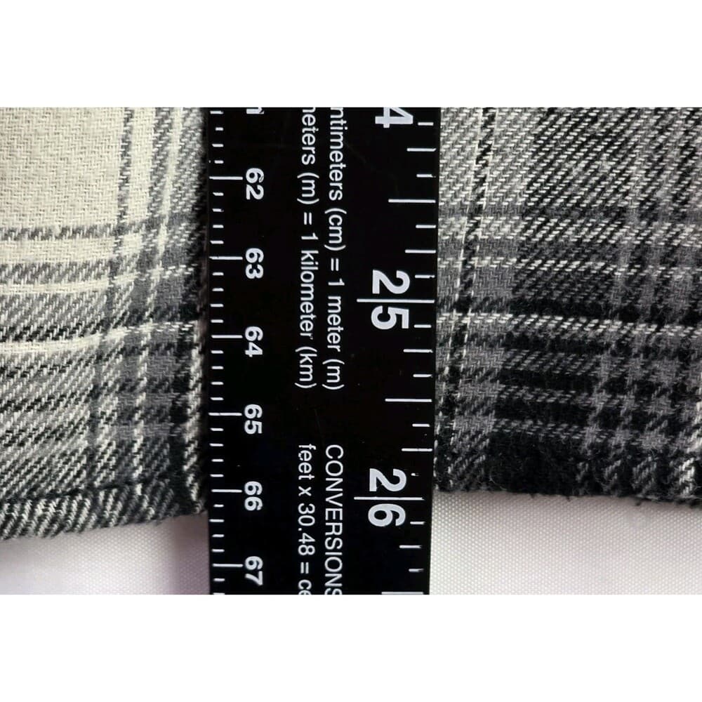 Northeast Outfitters Women's Small Gray & Black‎ Flannel Long Sleeve Button Down - Thumbnail 7