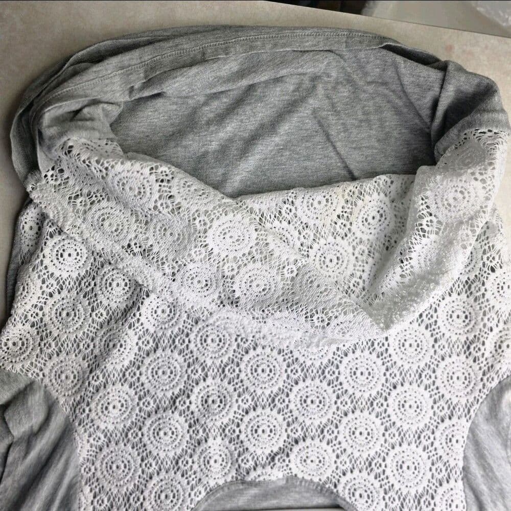 Liz Claiborne Woman’s Size Large Heather Gray Lace Lined Short Sleeve‎ Shirt - Thumbnail 4