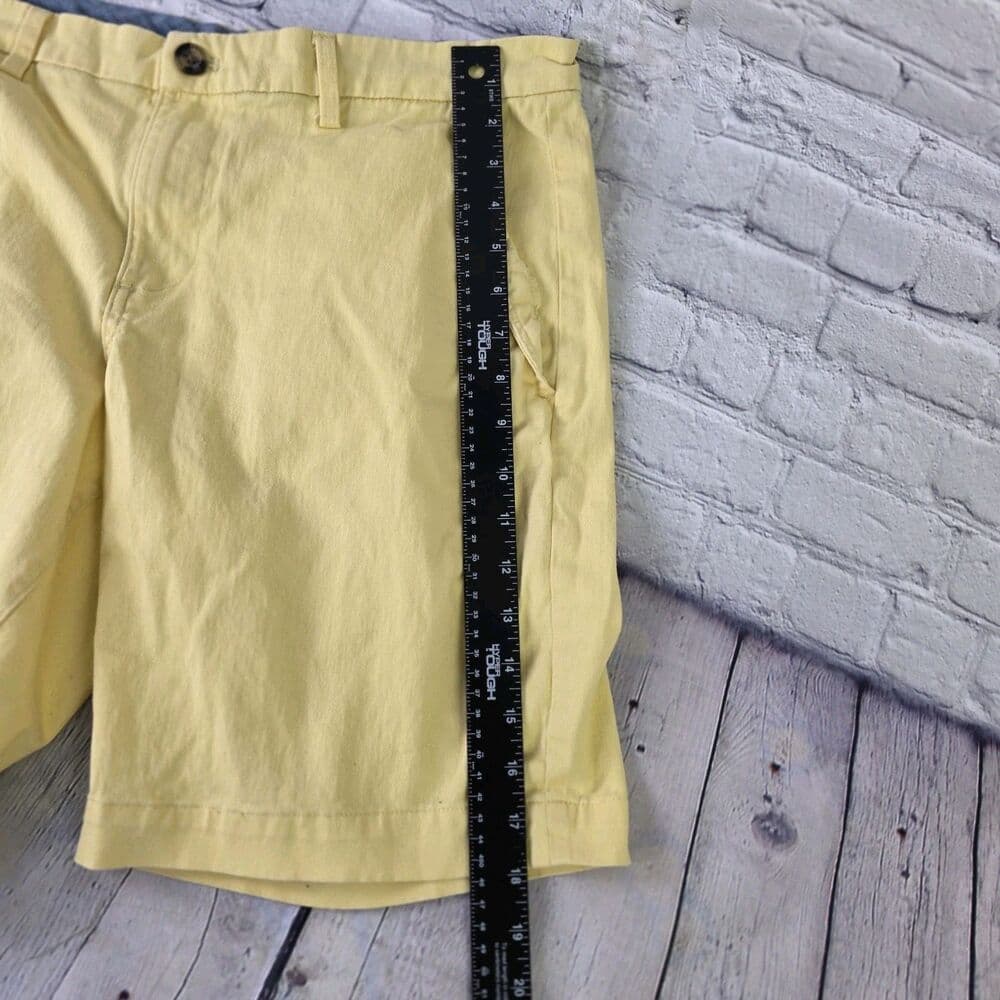 Chaps Yellow Shorts Men's Size 34 Flat Front Summer Beach Fun Golf - Thumbnail 4
