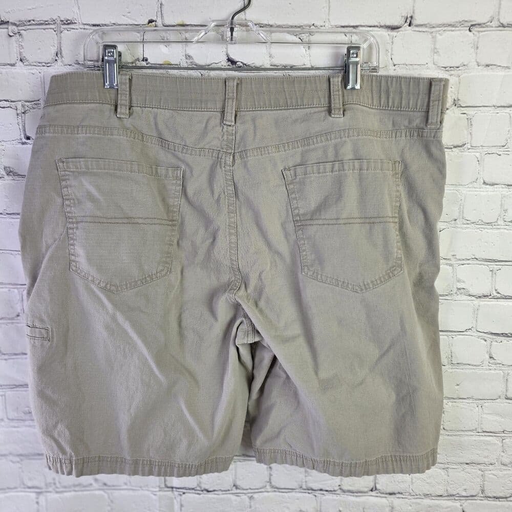 Weatherproof Men's 42" Khaki Cargo Shorts - Thumbnail 11