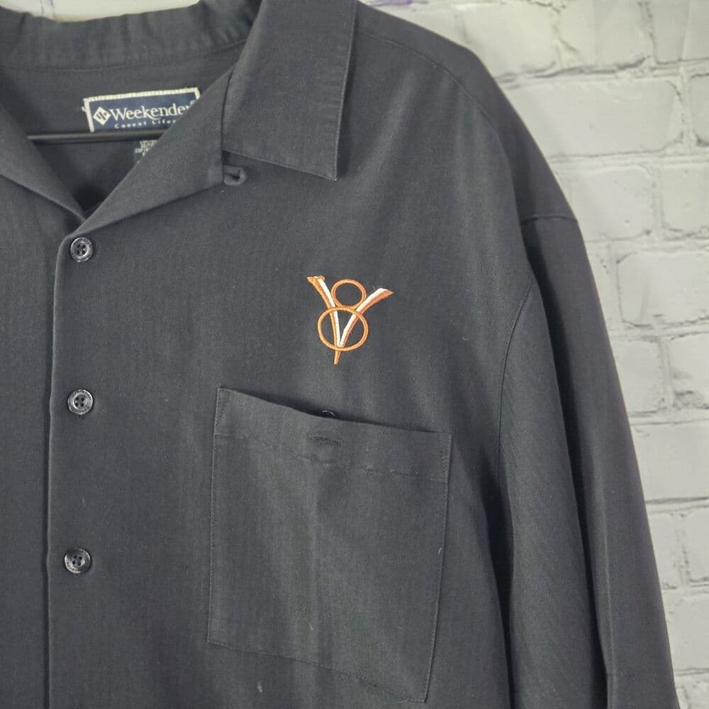Weekender Limited Edition Men's Large Black Button Down Poker Shirt - Thumbnail 2