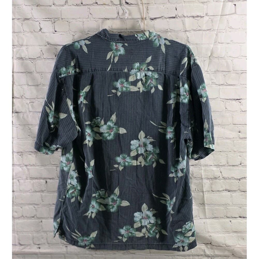 Tommy Bahama Men’s Large Rayon-Cotton-Blend Short Sleeve Button Up Shirt - Thumbnail 8
