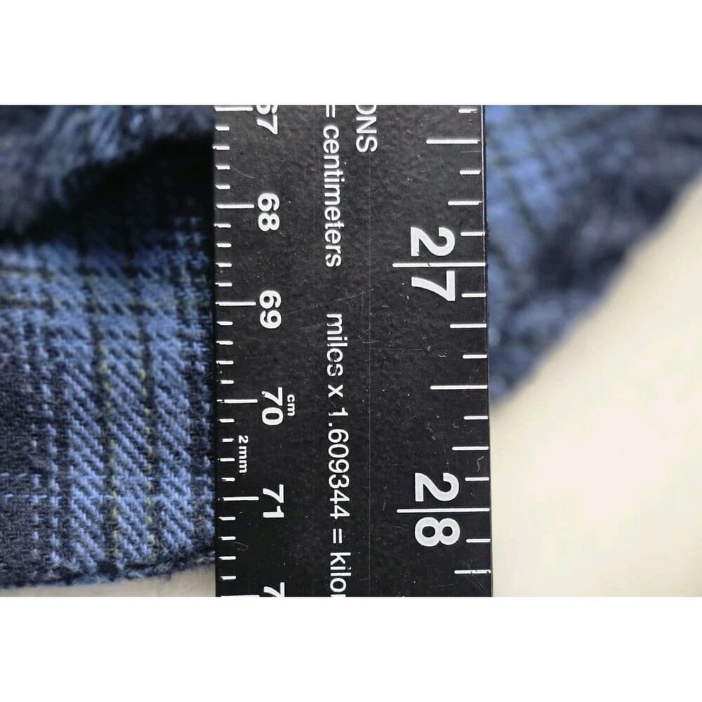 Coleman Men's Large Blue & Black Plaid‎ Flannel Button Up Shirt - Thumbnail 4