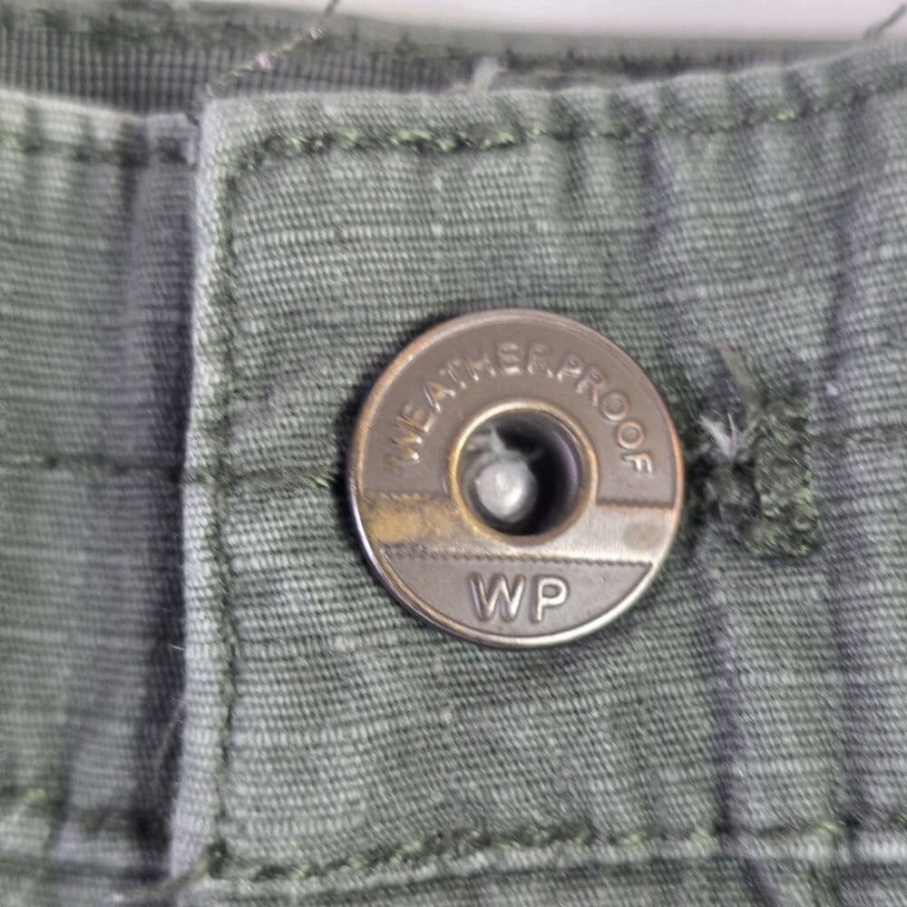 Weatherproof Mens 42" Green Cargo Hiking Shorts - Thumbnail 2