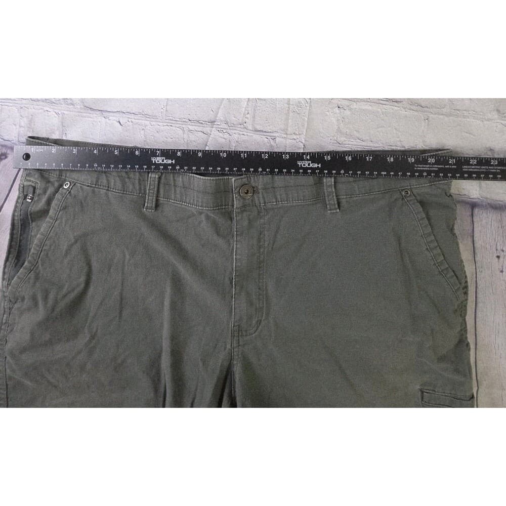 Weatherproof Mens 42" Green Cargo Hiking Shorts - Thumbnail 6