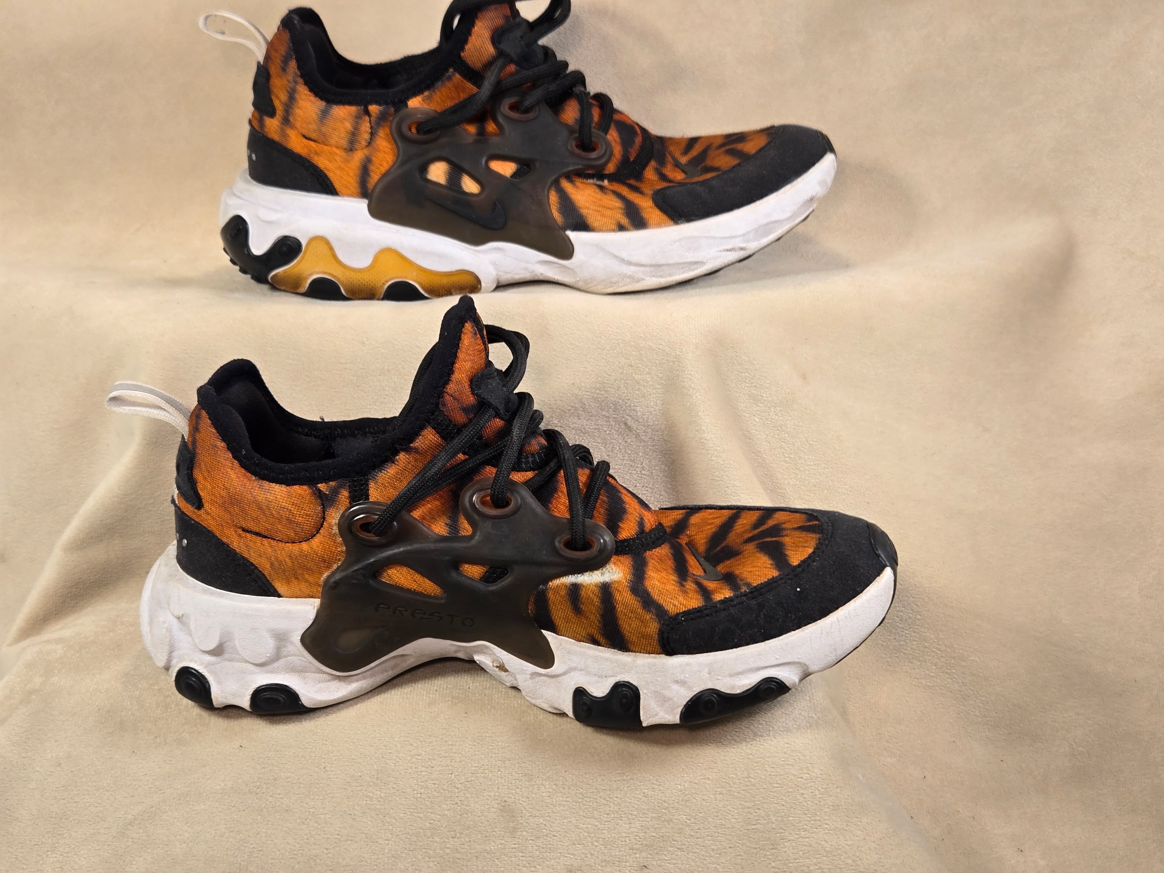 Nike React Presto Boys Youth Size 5Y Tiger Print Orange Black Running Shoes Rare - Thumbnail 8