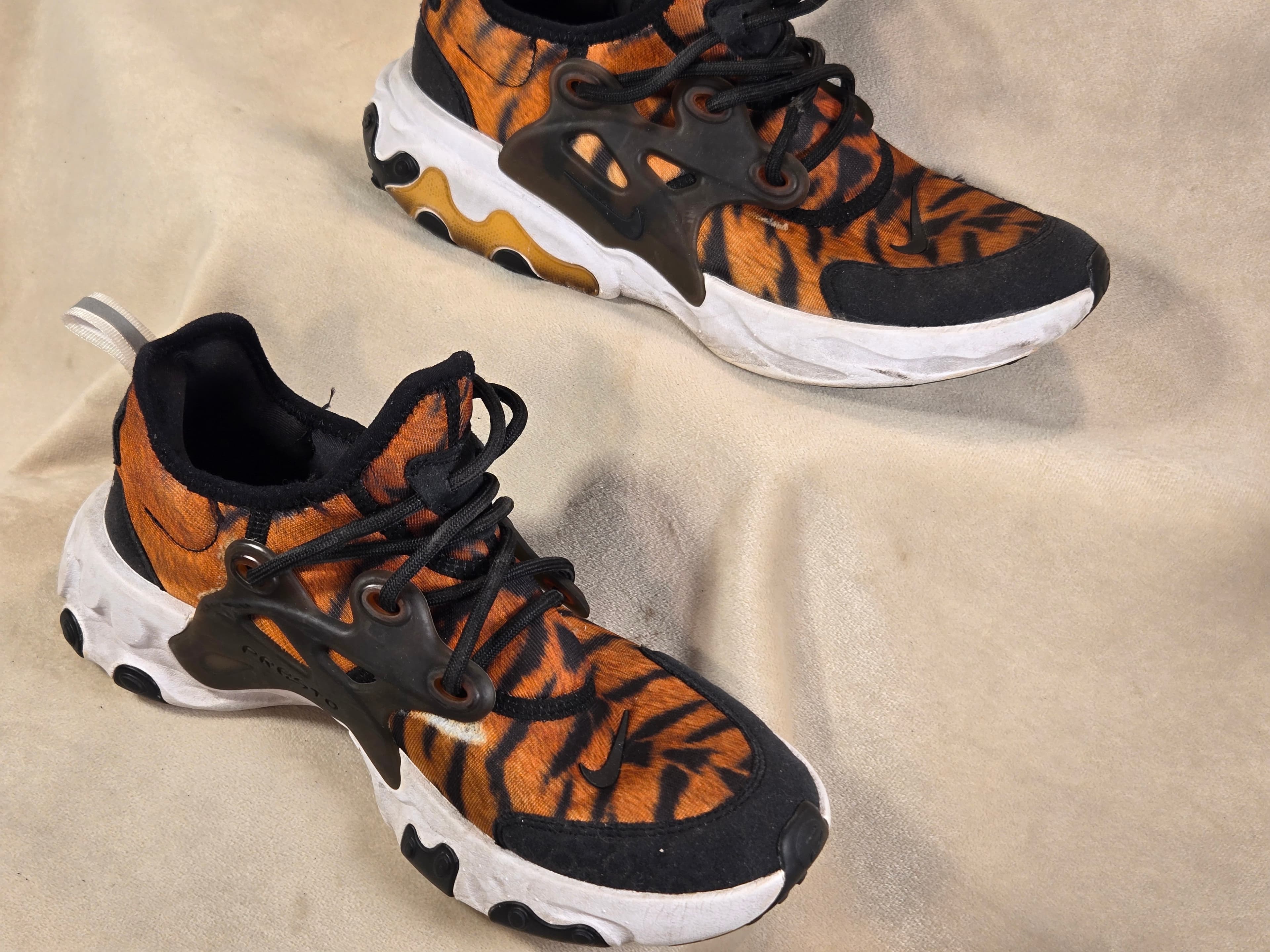 Nike React Presto Boys Youth Size 5Y Tiger Print Orange Black Running Shoes Rare - Thumbnail 9